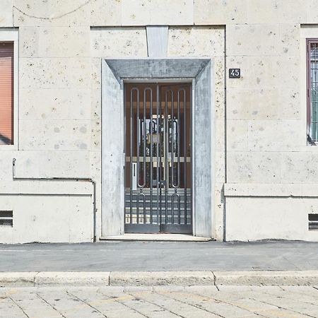 Spacious Flat Close To Fondazione Prada & Metro Milano Exterior foto